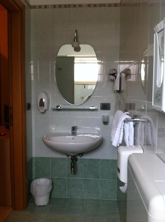 Hotel Atleti Foggia Habitación foto