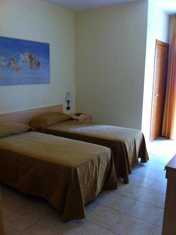 Hotel Atleti Foggia Habitación foto